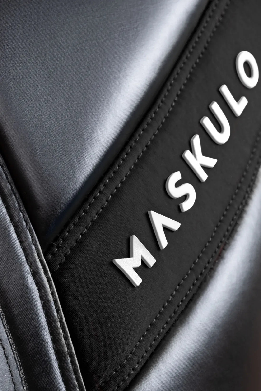 Black zippered vest with a sleek design from the Maskulo Global (EU) online store. Ideal men&