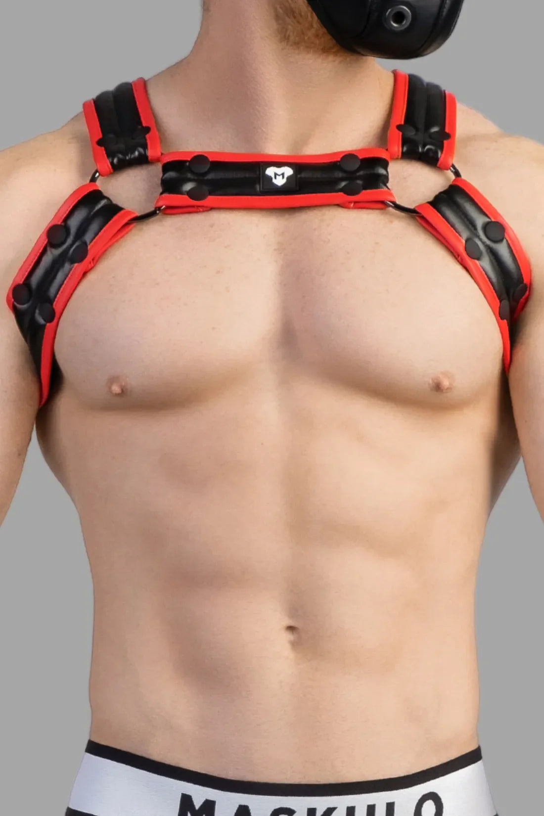 Blindado Siguiente. Arnés Fetiche Bulldog para hombre. Rojo+Negro