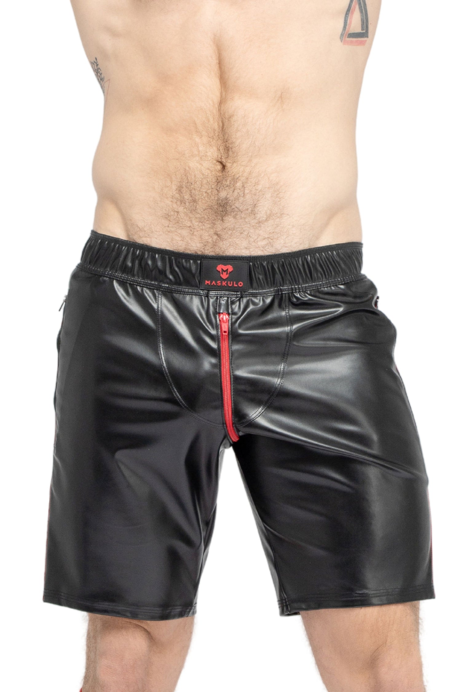 Calavera. Pantalones cortos de fútbol de polipiel. Negro+Rojo