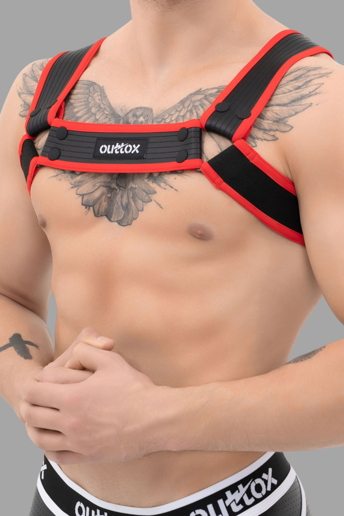 Outtox. Bulldog Harness with Snaps. Black+Red