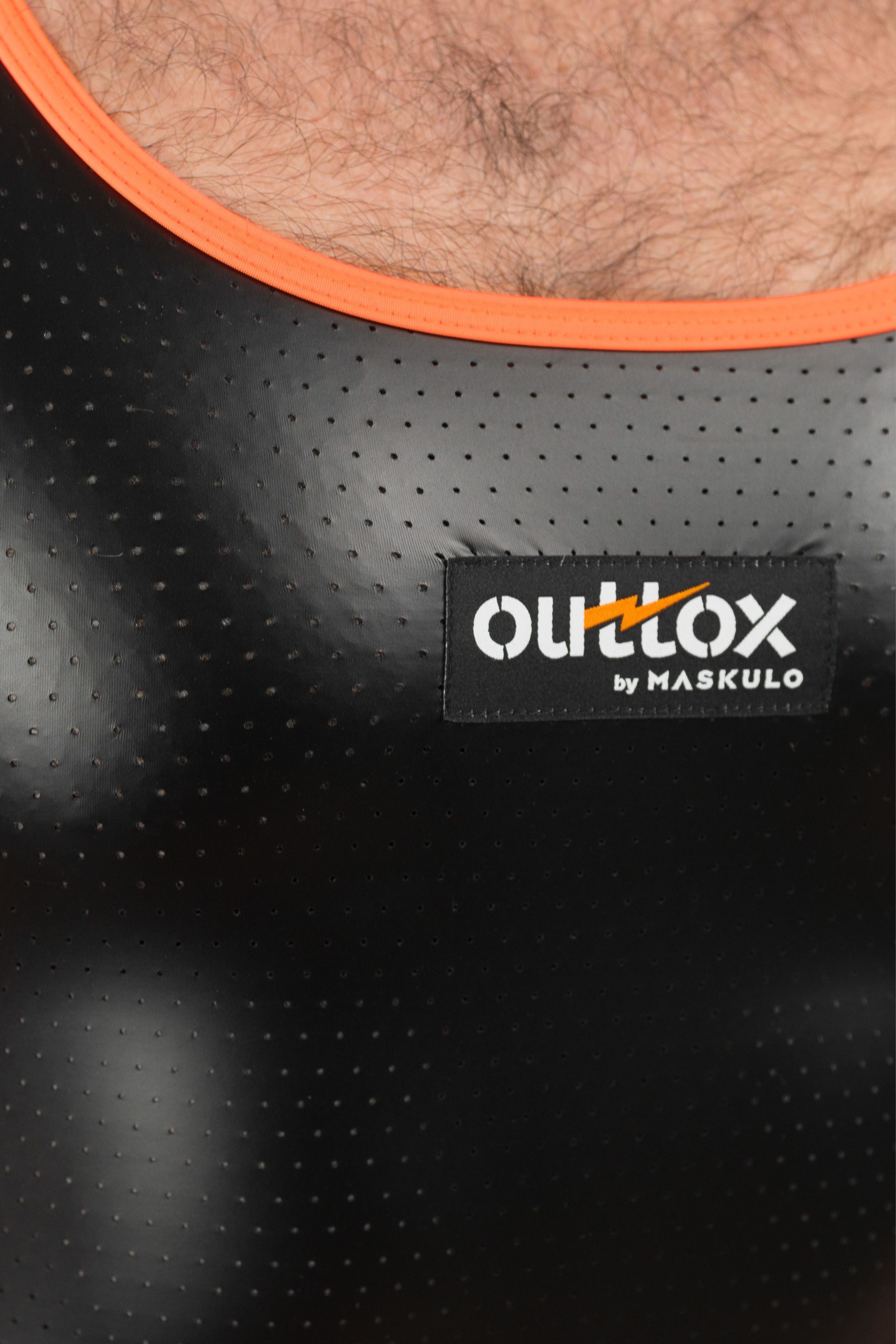 Outtox. Camiseta sin mangas. Negro+Naranja &