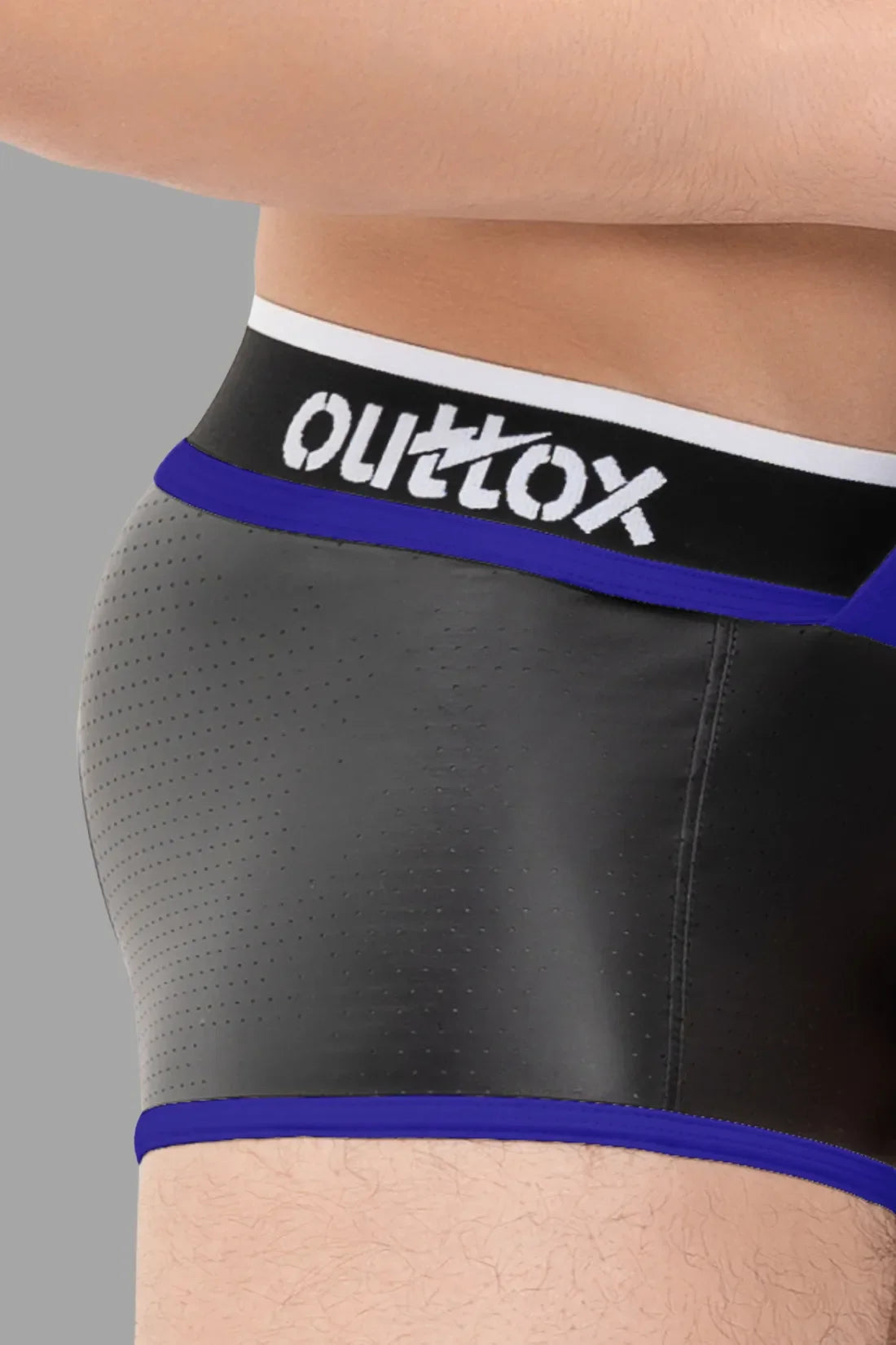 Outtox. Shorts mit offenem Rücken und Druckknopf-Schamkapsel. Schwarz und Blau „Royal“