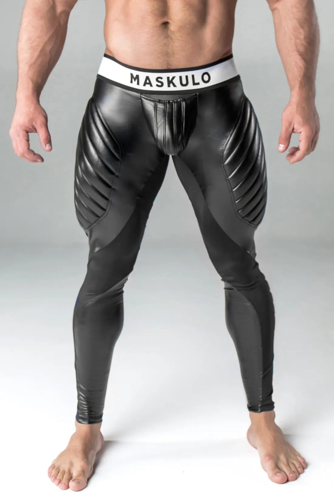 Armored. Leggings fetiche para hombre. Bragueta. Parte trasera con cremallera. Negro