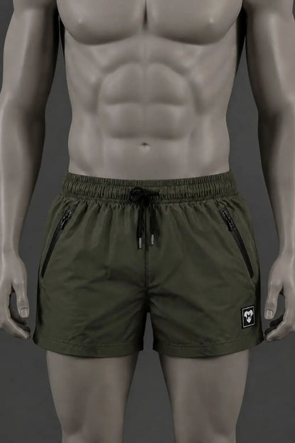 Jedd Synther Weiche Shorts mit Reißverschlusstaschen. Armeegrün