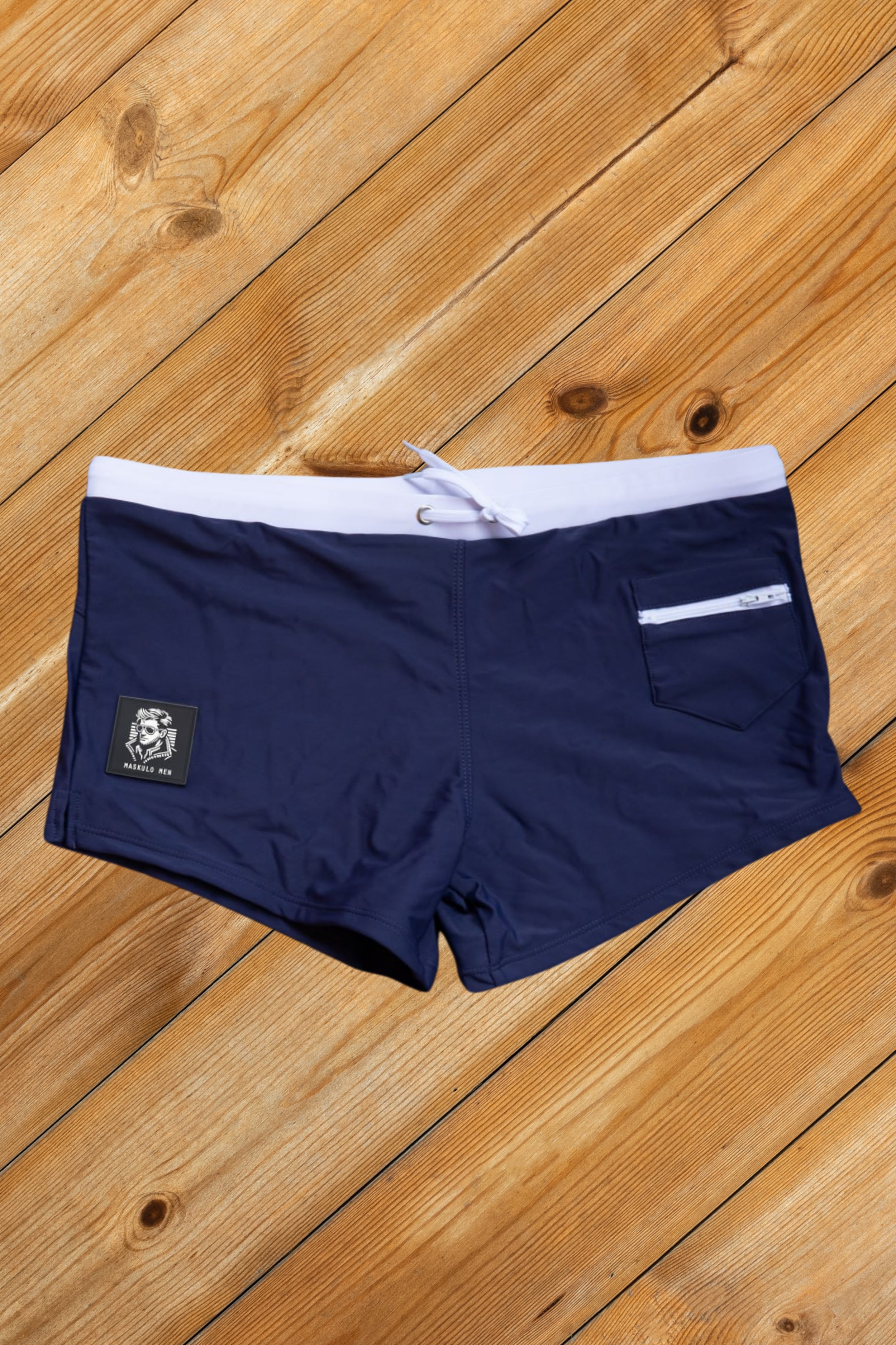 Evan Chase. Club-Shorts mit Tasche. Blau + Weiß